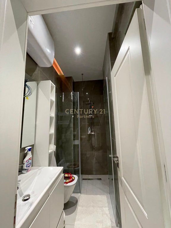 Shiten 2 apartamente tek Square 21- Mundesi kthimi ne Duplex