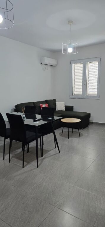 1+1,4th floor without elevator,vasil shanto,550 thousand lek