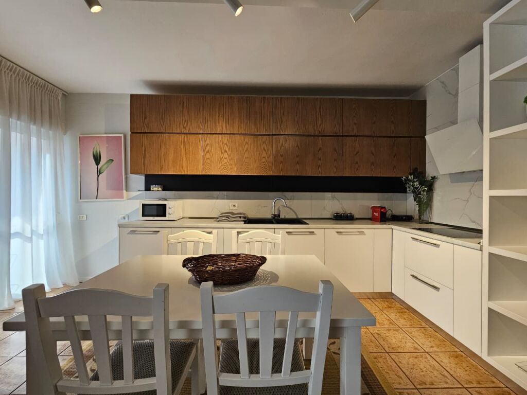 Apartament 2+1+2 per shitje ne Bllok!
