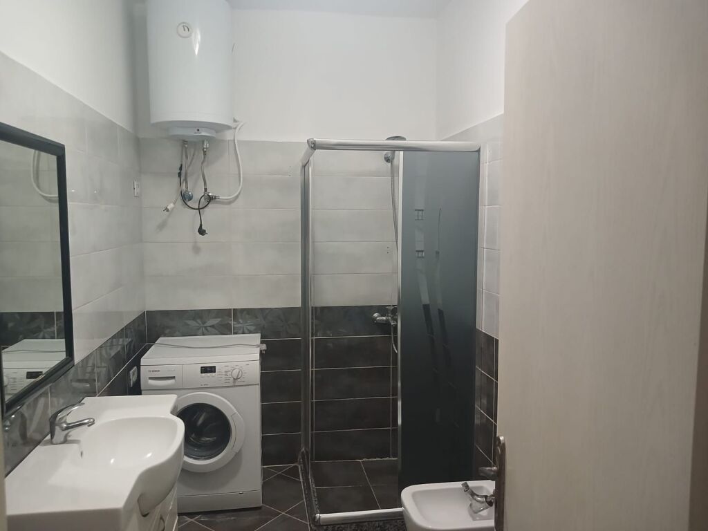 In Affitto Appartamento 2+1+2 Bagni + 1 Balcone