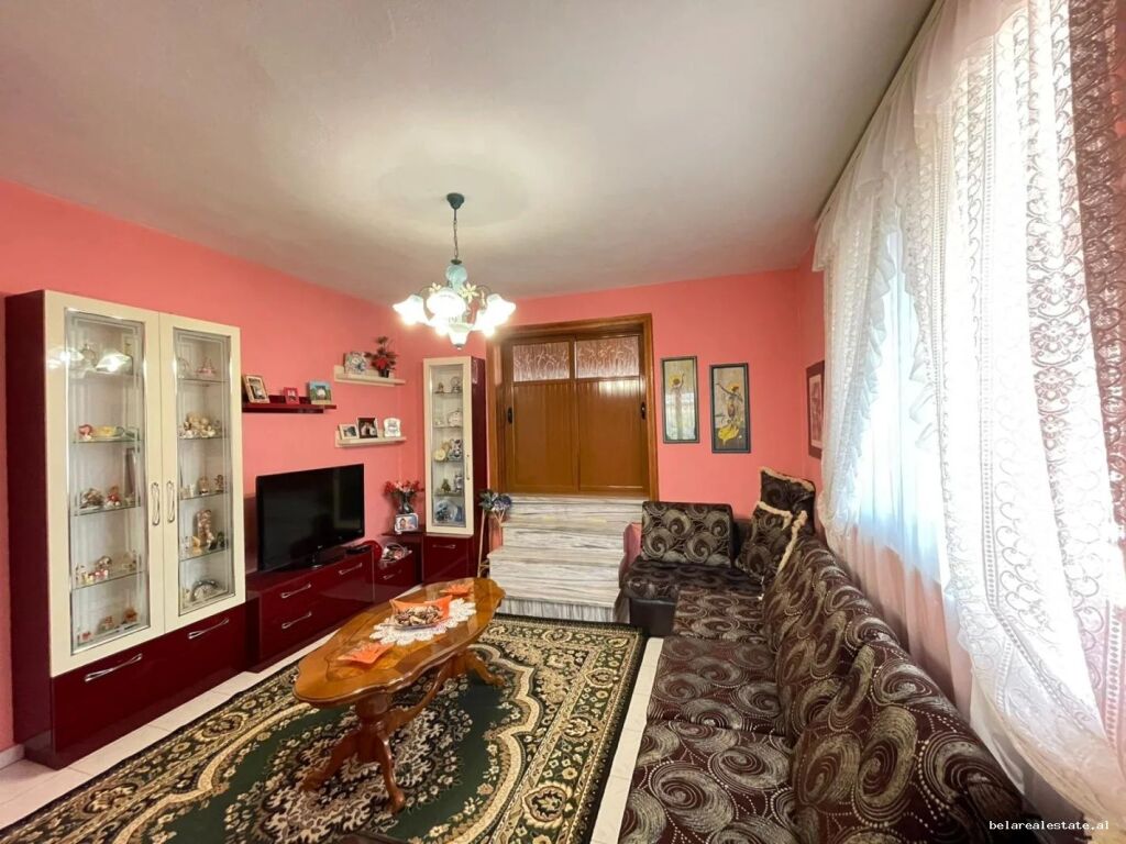 Vile Me Qera 2+1 Tek Ish Tregu Elektrik (BV22654) Tirane
