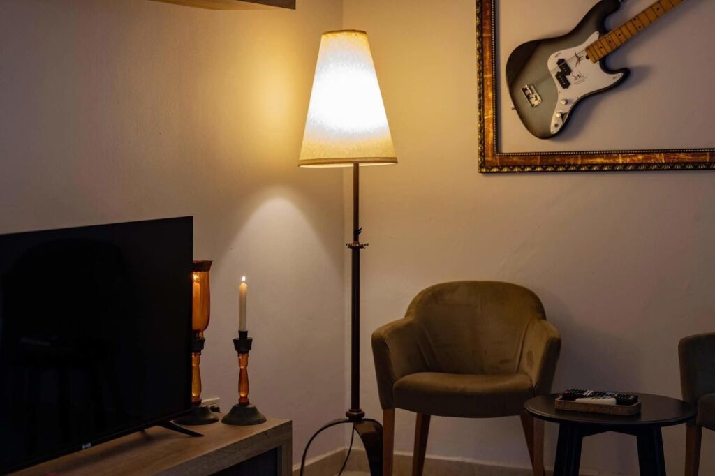APARTAMENT ME QERA 1+1 QENDER 700 EURO FH-82660