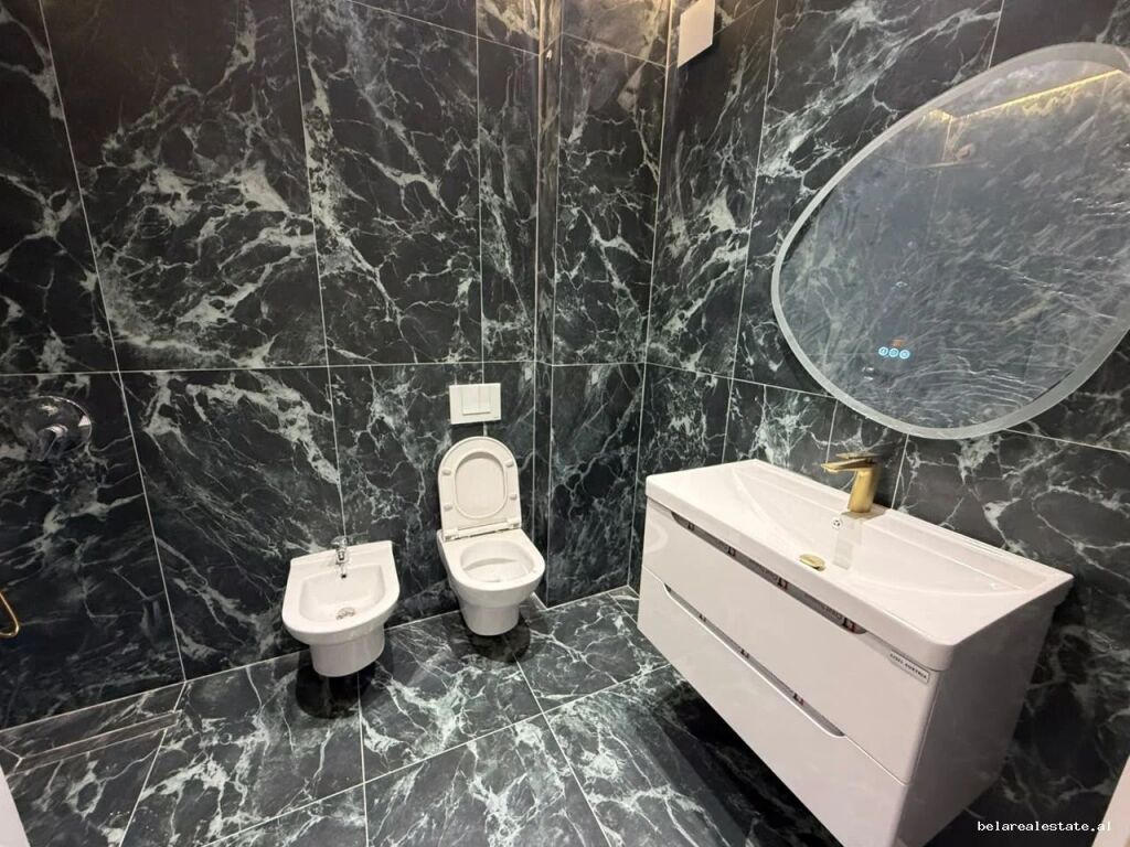 Apartament me qera 2+1+2 tek Zogu i Zi (ID B2201987) Tirane