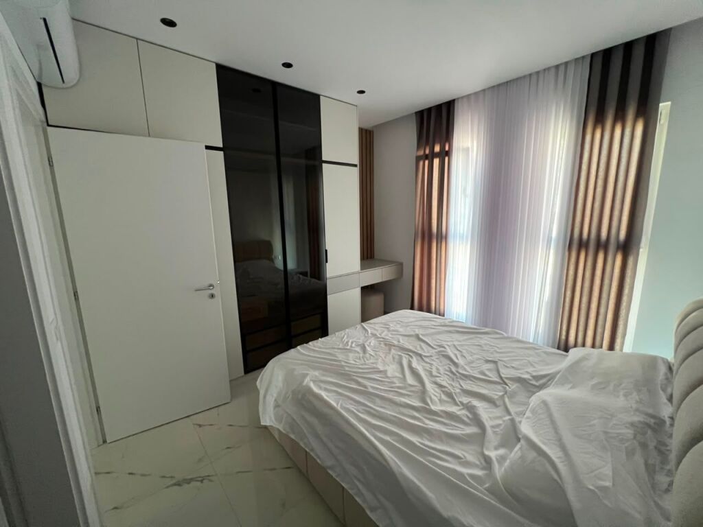 🏡 Jepet me qira apartament 2+1+2 + post parkimi  📍 Kompleksi Aura💰 Çmimi: 80.000 Lekë/muaj