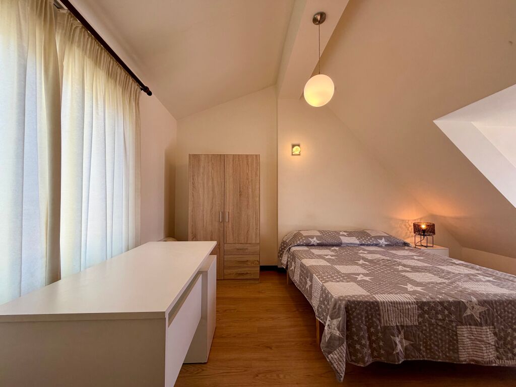 Affittasi Duplex 4+1+Parcheggio presso la Residenza "Kodra e Diellit"