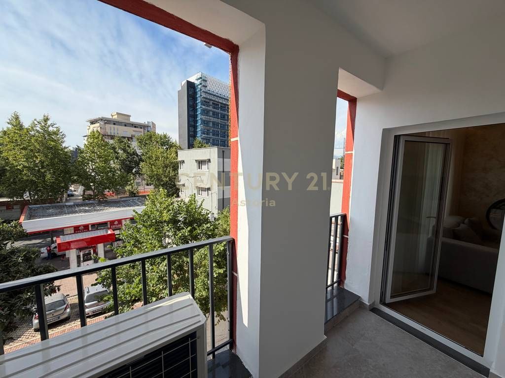 Apartament 2+1 me Qira – Rruga e Barrikadave
