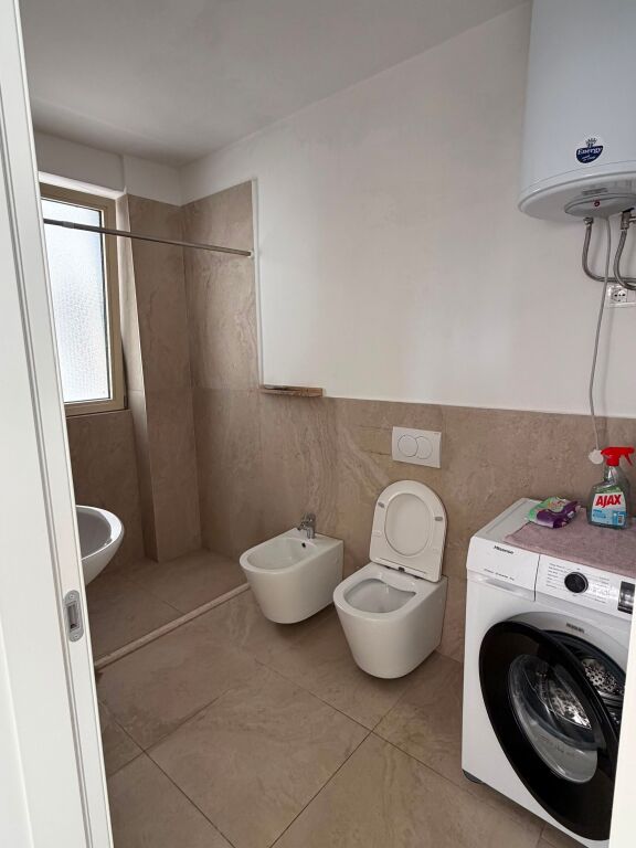 Apartament 1+1 per qera tek Kompleksi Tom Doshi !