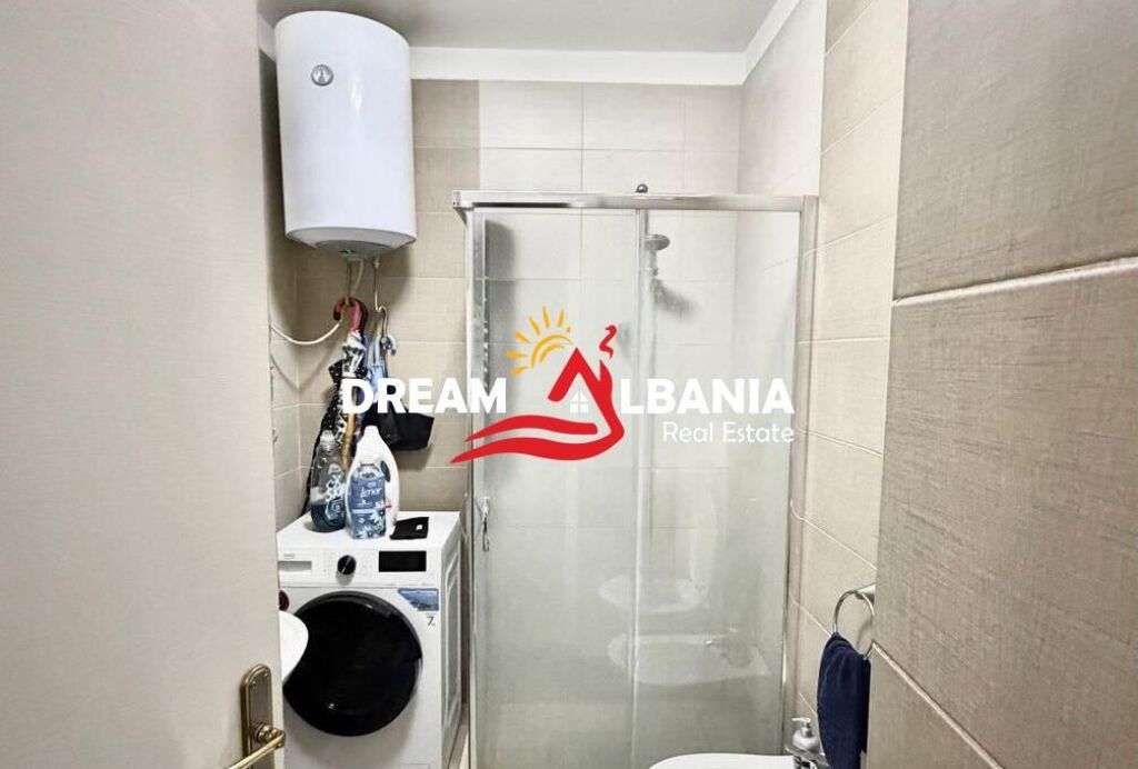 Jepet Apartament 1+1 Tek Kompleks Kontakti, 21 Dhjetori (ID 42111640 )