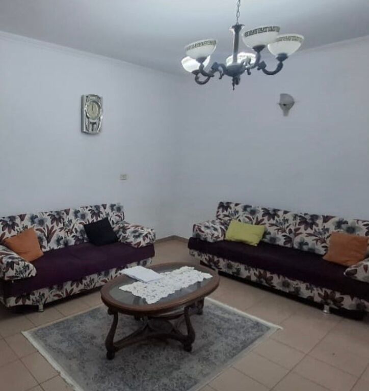 Apartament me qera 1+1 Komuna e Parisit