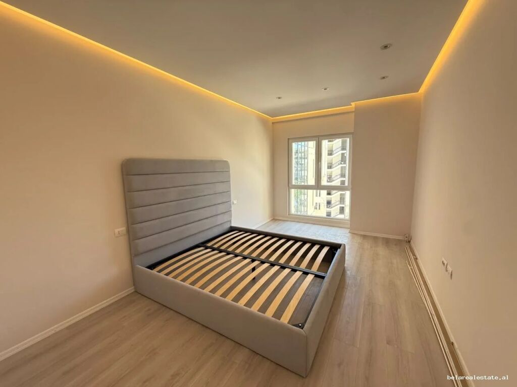 Apartament me qera 2+1+2 tek Zogu i Zi (ID B2201987) Tirane