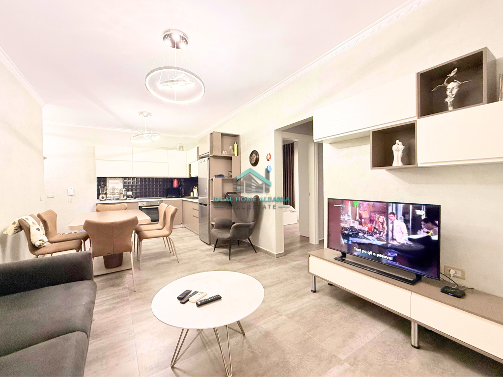 Apartament me Qera 2+1, Lungomare, Vlore.