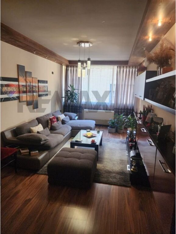 Apartament - Për Shitje - Rruga Siri Kodra, Tiranë