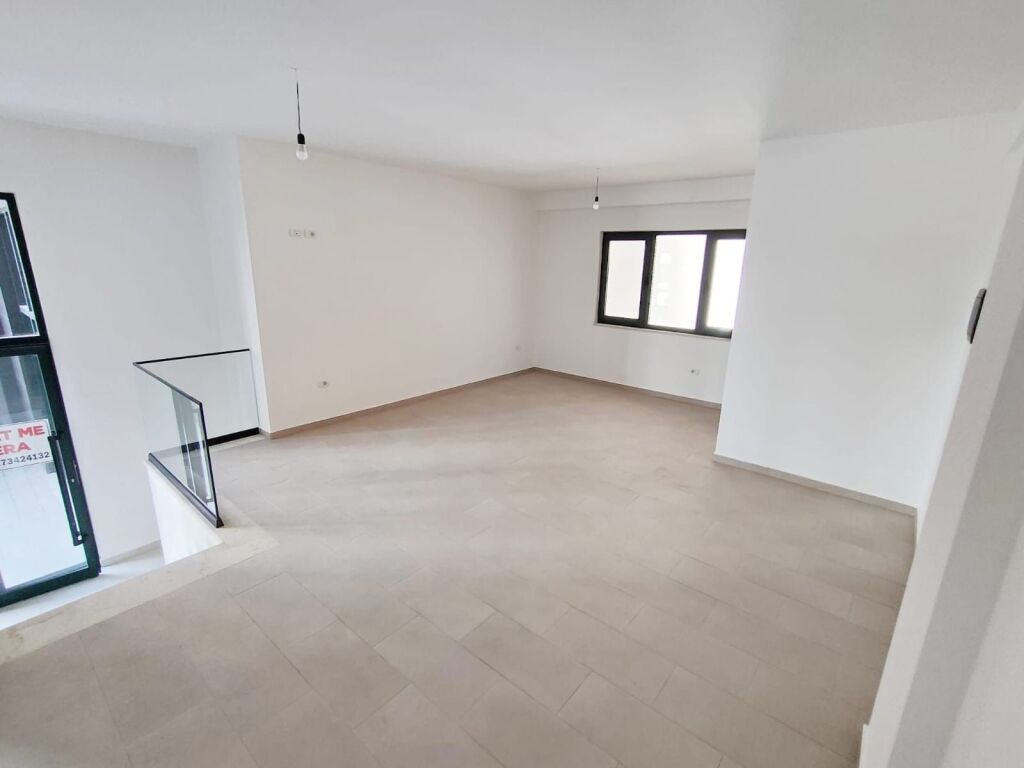 Shop for Rent Green City Complex Astir !
