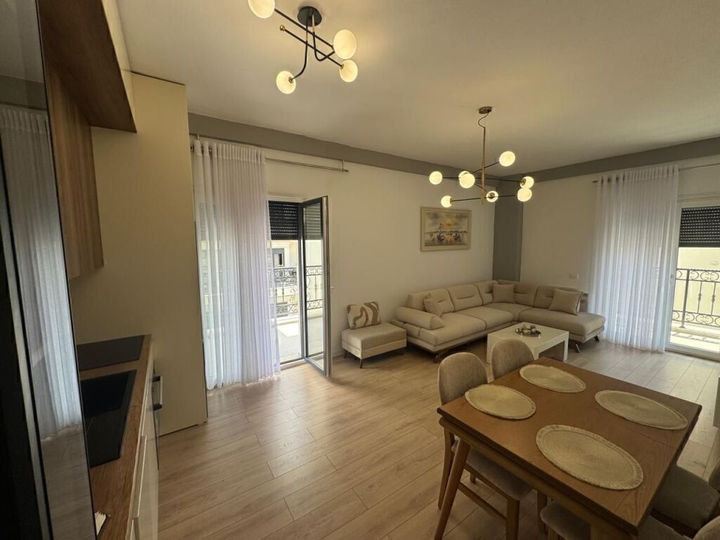 super apartament me qira ne Sauk