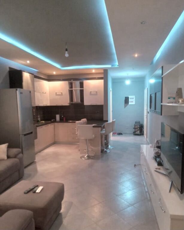 Affittasi appartamento 2+1+2 ad Astir/ vicino al locale Artisti  