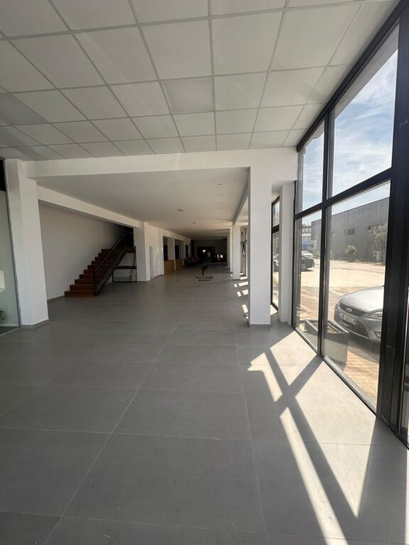 KAPANON ME QERA 680M2 AUTOSTRADA TIRANE -DURRES 460.000 LEKE FH-82570