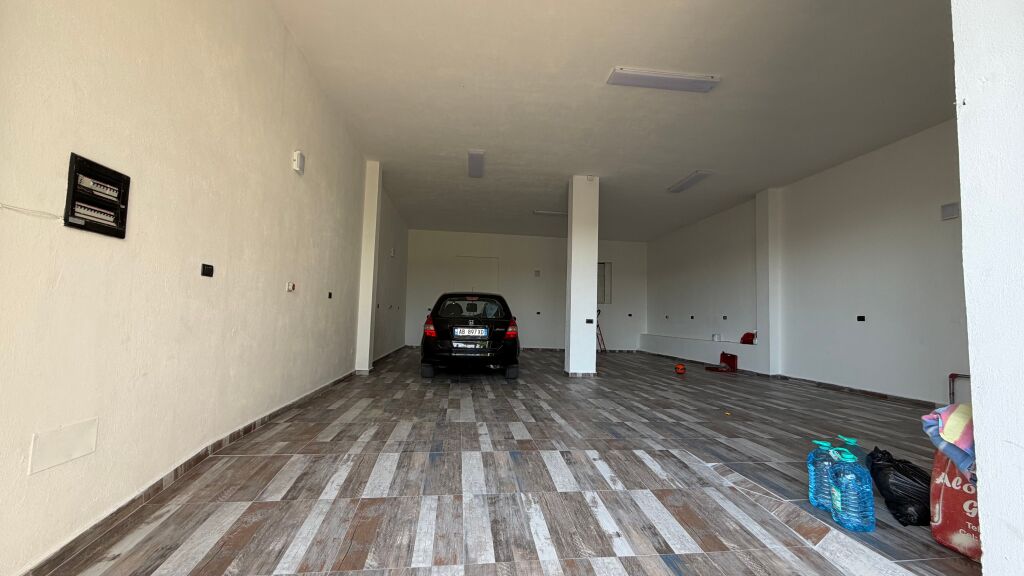 Warehouse for Rent at Kodra e Priftit