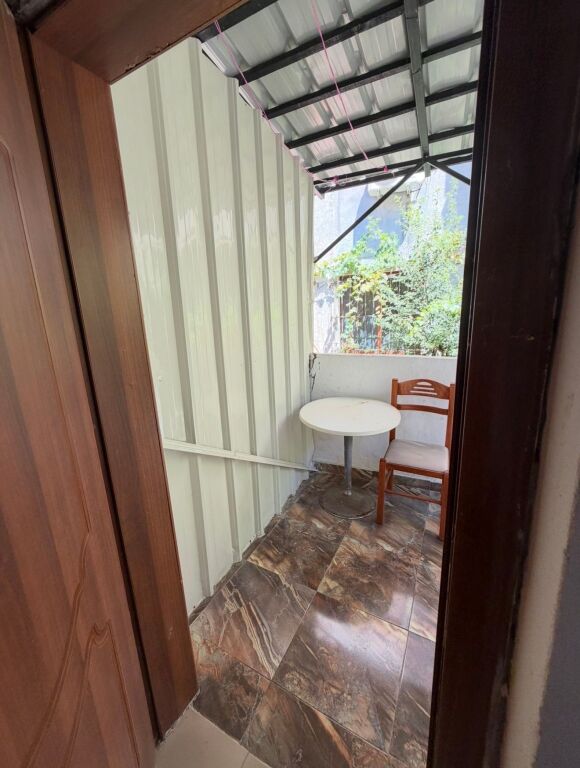 Qera | Garsoniere | Mine Peza | 300 €/muaj
