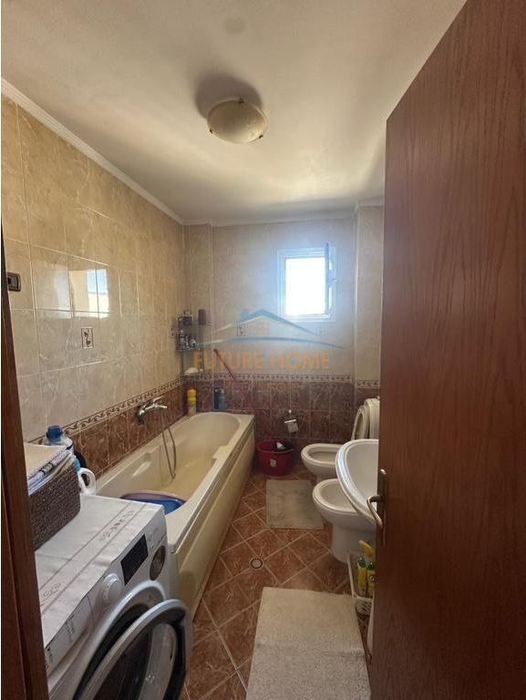 In vendita, Appartamento 3+1+2+Veranda, Ali Dem, vicino al complesso Mangalem