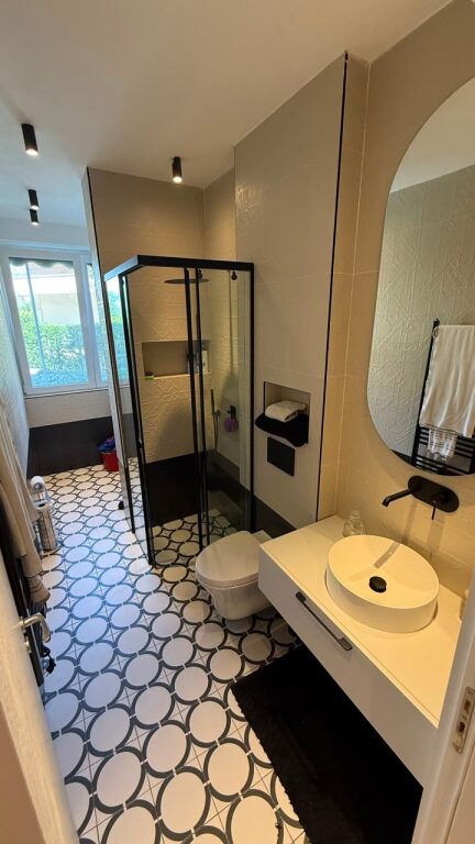 Shitet apartament Elitar 1+1 në Tushemisht, Pogradec