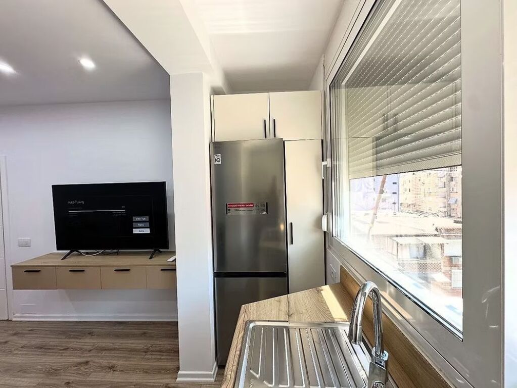 Apartament 1+1 Per Qira Tek Petro Nini.