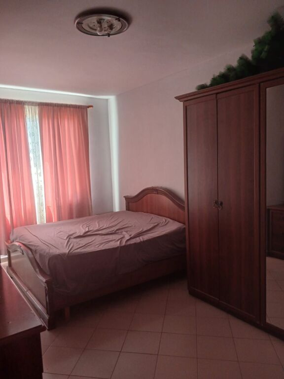 🏢Fresk,prane Furre Buke Europa jepet me qera apartament1+1,i mobiluar 37,000 leke.  