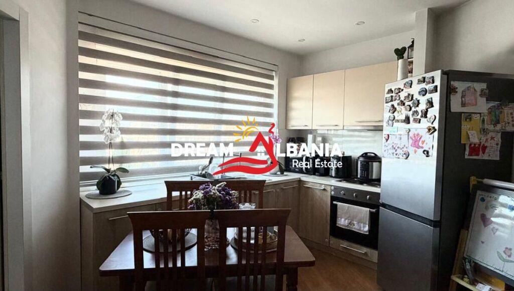 Jepet Apartament 1+1 Tek Kompleks Kontakti, 21 Dhjetori (ID 42111640 )