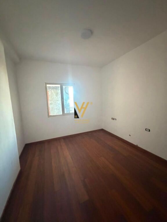 SHITET GODINE 5-KATESHE TE 21 DHJETORI 2.360.000 EURO