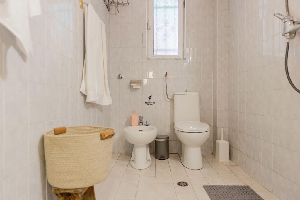 APARTAMENT ME QERA 1+1 QENDER 700 EURO FH-82660