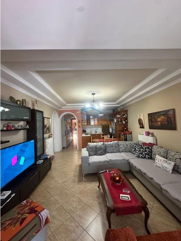In vendita, Appartamento 3+1+2+Veranda, Ali Dem, vicino al complesso Mangalem
