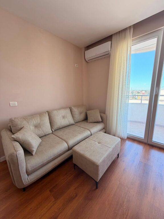 Apartament 1+1 për qira në plazh Gega Oil