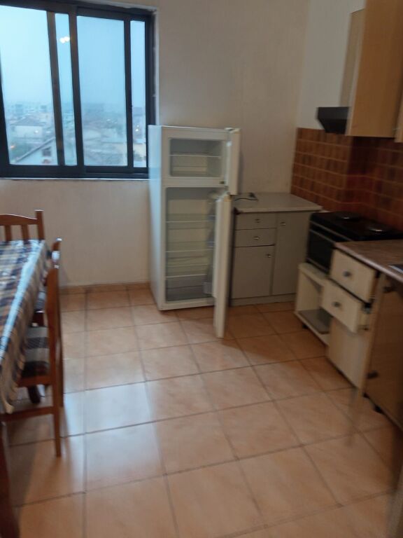 APARTAMENT 1+1. 350 EURO.PRANE SPITALIT NEN TEREZA