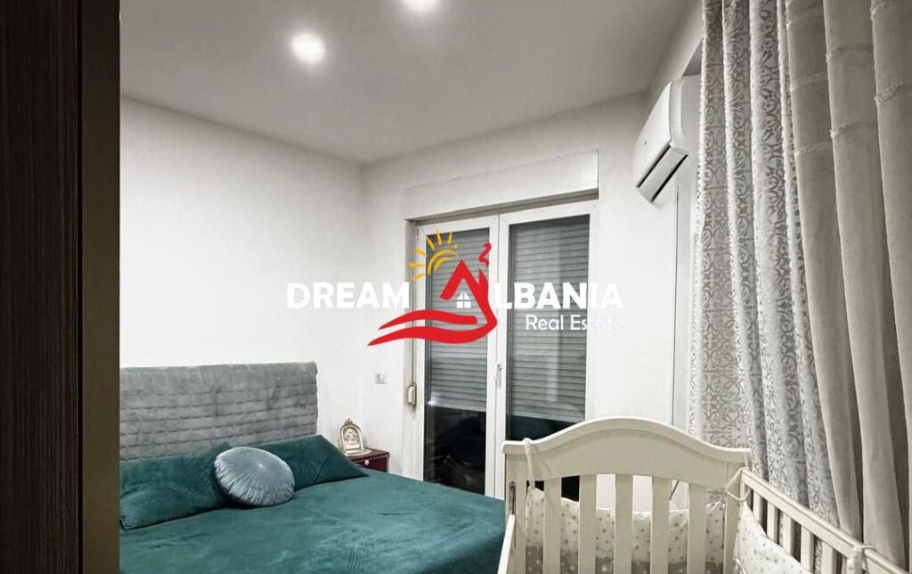 Jepet Apartament 1+1 Tek Kompleks Kontakti, 21 Dhjetori (ID 42111640 )