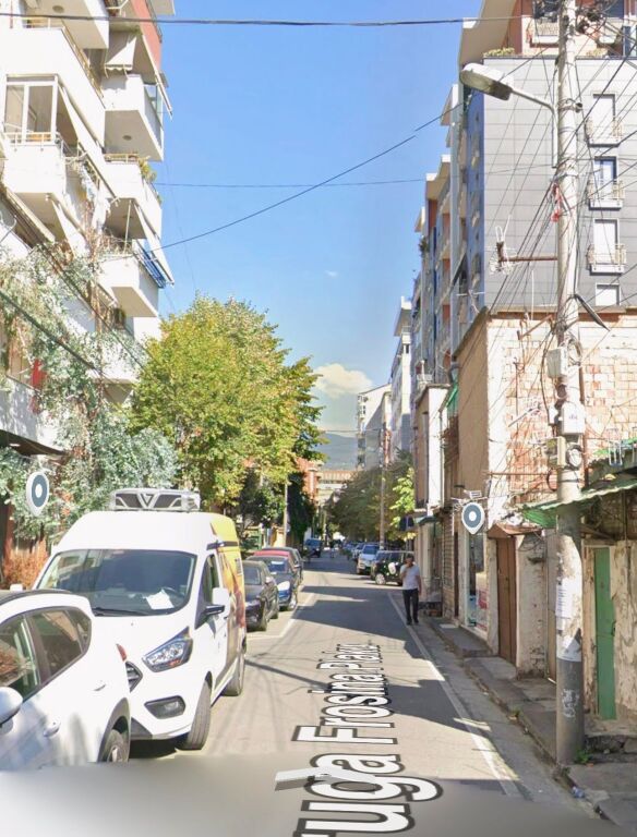 Locale per ufficio in affitto presso Rrg Frosina Plaku