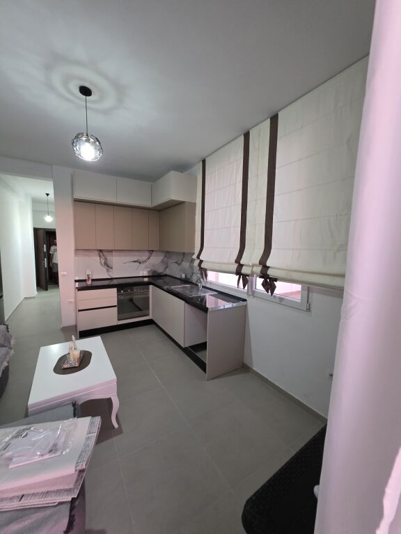 Apartament 1+1 I sapo mobiluar ne Astir