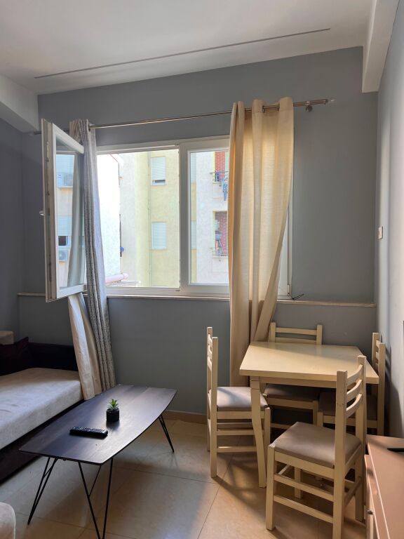 1+1, al cavalcavia del comune, 400 mila leke