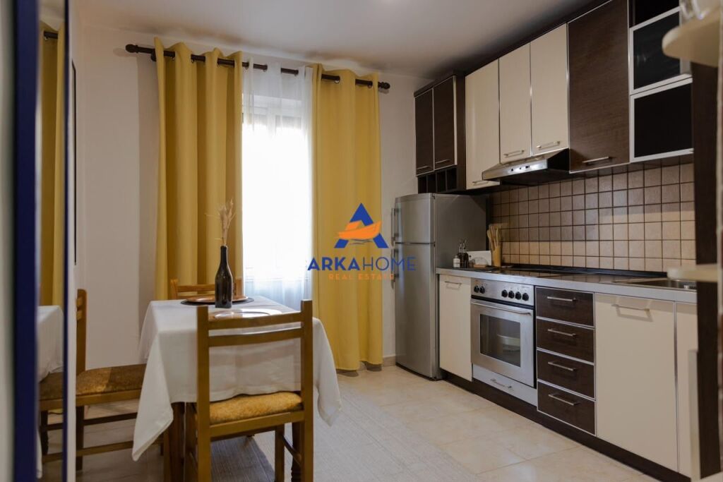 JEPET ME QERA APARTAMENT 1+1+2 BALLKONE " MINE PEZA" 700 EURO