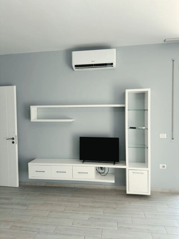 Affittasi 1+1 ad Astir