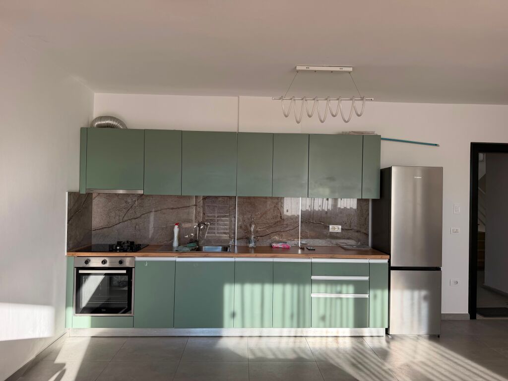 Apartament 1+1 per qera tek Kompleksi Tom Doshi !