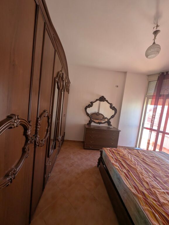 Shitet apartament fantastik 2+1 pranë Rajonit të Policisë!
