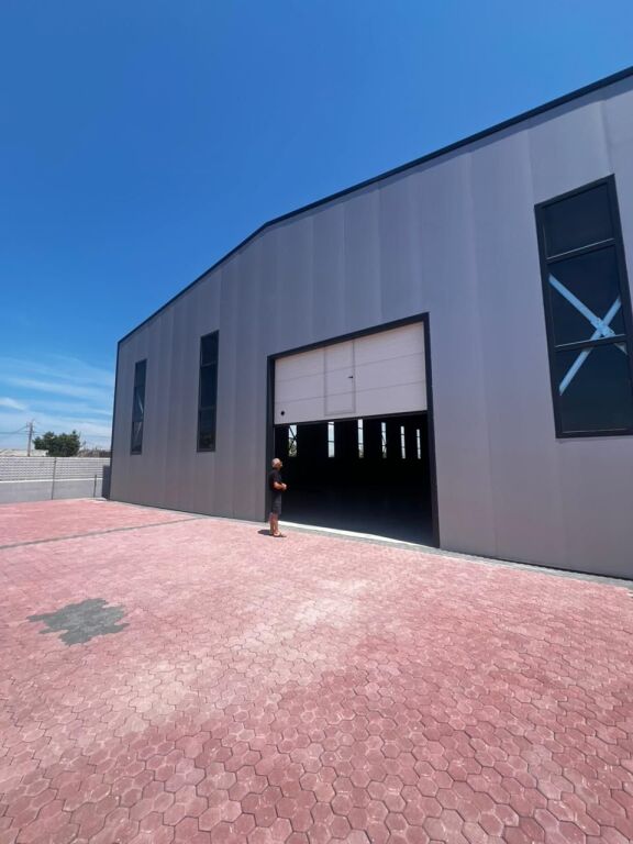 CAPANNONE IN AFFITTO VICINO AL NUOVO PORTO DI DURAZZO
