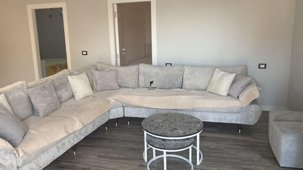 APARTAMENT ME QERA 1+1 PORCELAN 65.000 LEKE FH-82639
