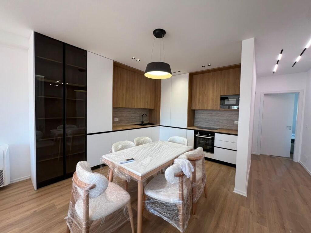 🏡 Appartamento 2+1+2 + posto auto in affitto  📍 Complesso Aura💰 Prezzo: 90.000 Lek/mese