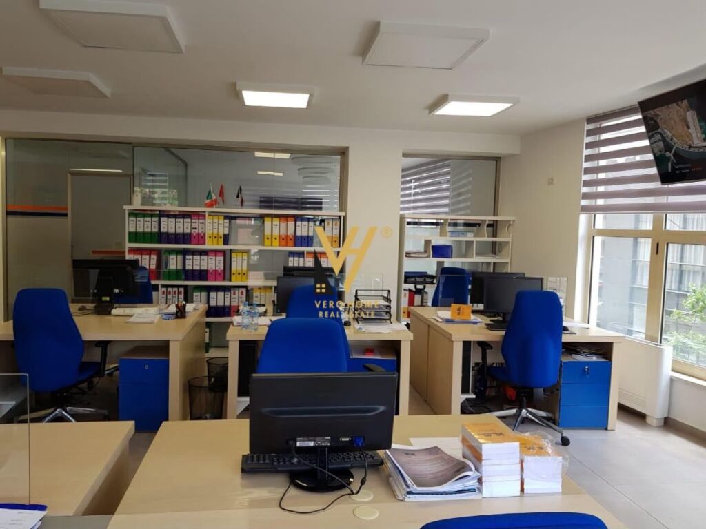 UFFICIO 120 M2 IN AFFITTO PRESSO IL COMUNE DI PARIGI 1.800 EURO