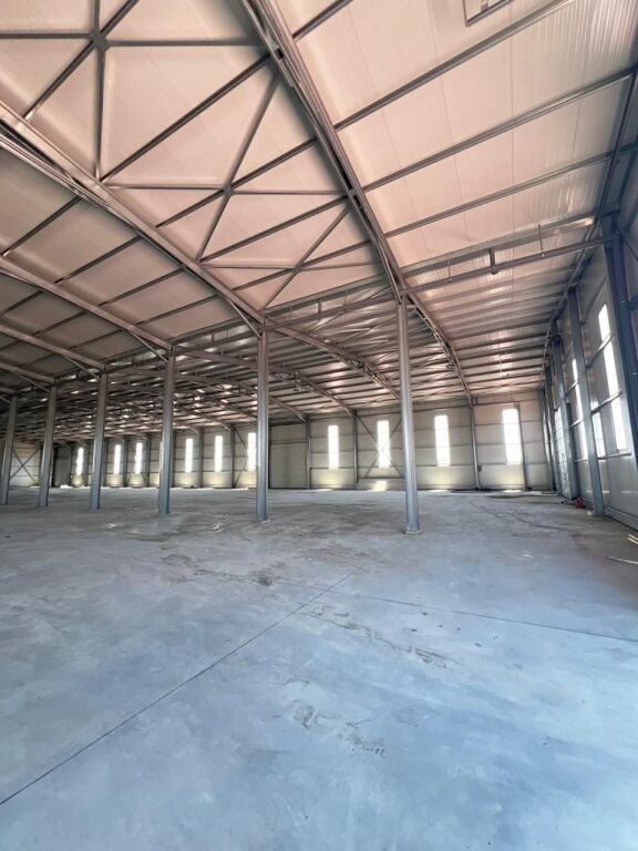 CAPANNONE IN AFFITTO VICINO AL NUOVO PORTO DI DURAZZO
