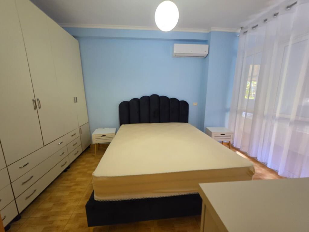 💥💥 In Affitto: Appartamento 2+1 📍 Via Barrikadave – Vicino alla Scuola "Sami Frashëri" | 75 m² | 60.000 Lek/Mese (Edificio con Ascensore) 🔥