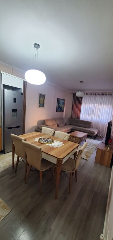 Apartament per qera 2+1