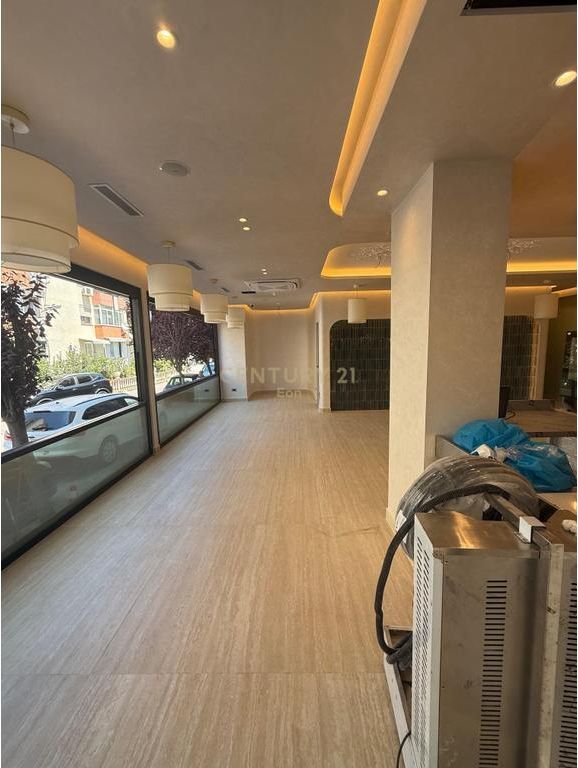 Locale Commerciale in Affitto – Opportunità Ideale vicino a " Grand Blue Fafa " - 25.000 € / Anno !
