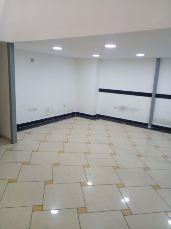 Rent | Ambjent Biznesi | 9 Katëshet-Galeria | 600 €/month