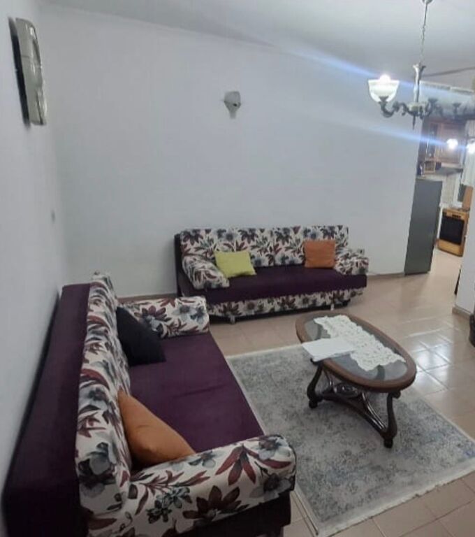 Apartament me qera 1+1 Komuna e Parisit